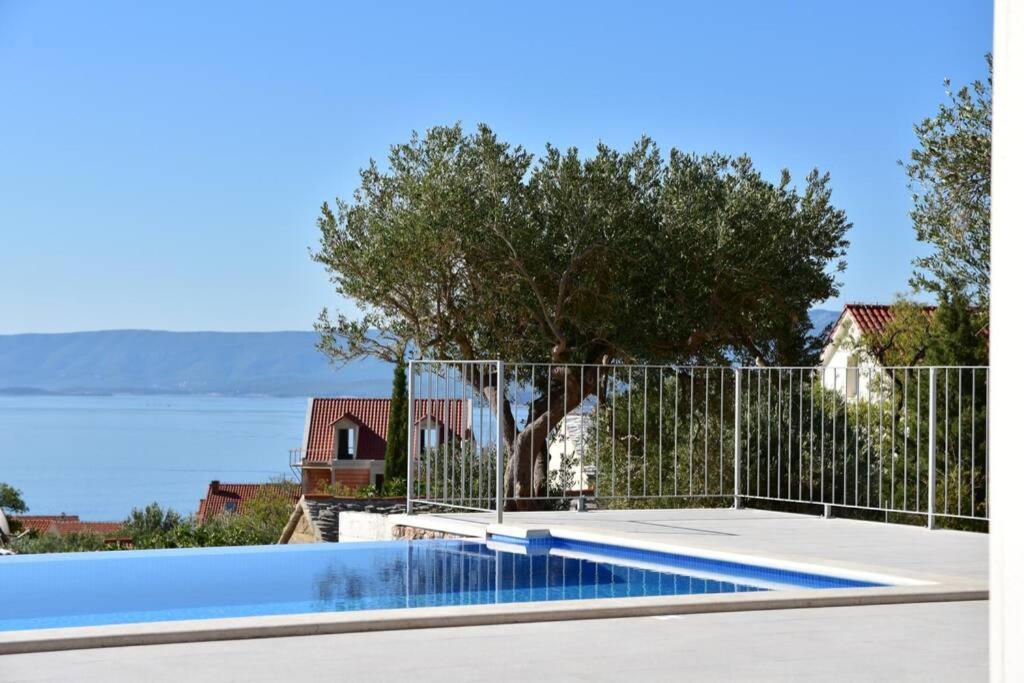 Villa Katarina - Infinity Pool With Amazing View Bol Bagian luar foto